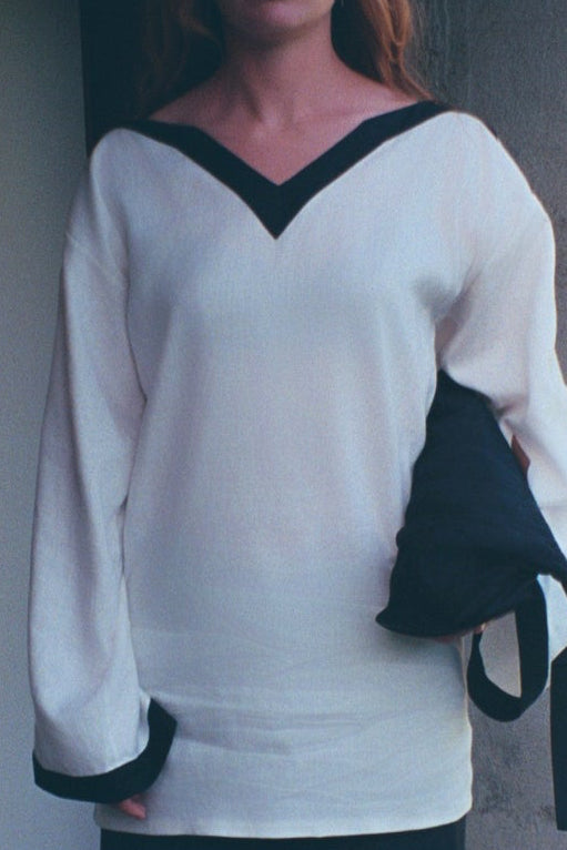LINEN BLOUSE