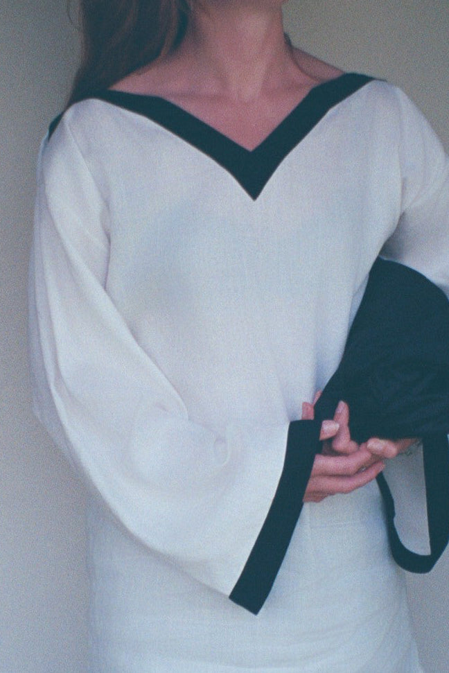 LINEN BLOUSE